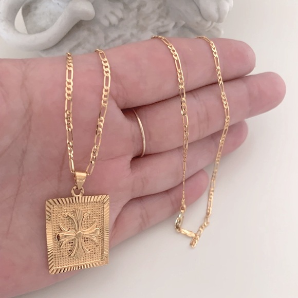 18k Gold Cross Frame | 18k Gold Filled - Picture 3 of 5